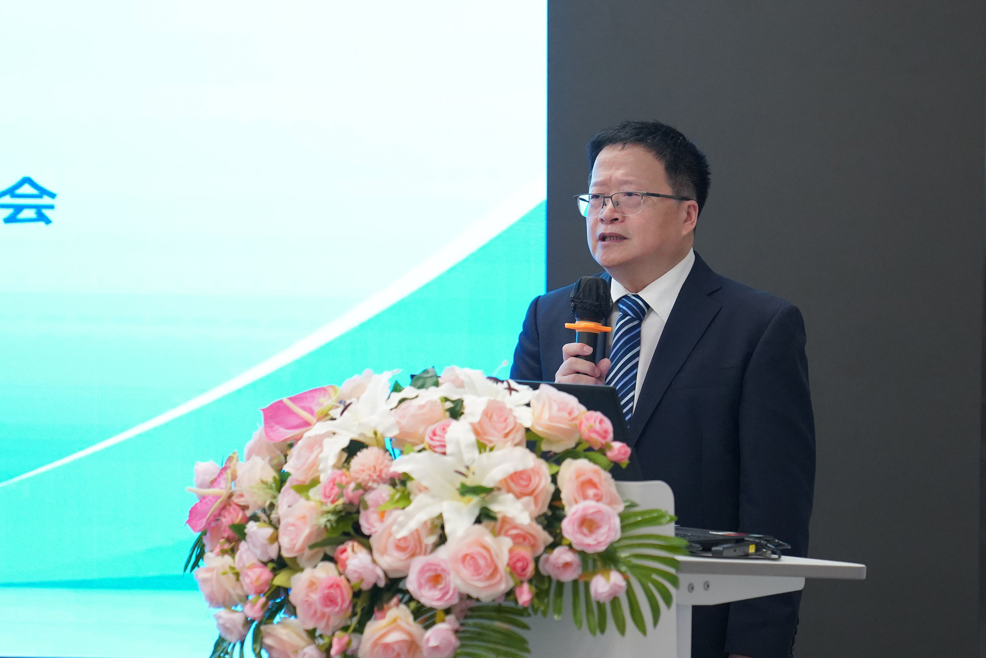 �µ���(�й���)�������޹�˾����